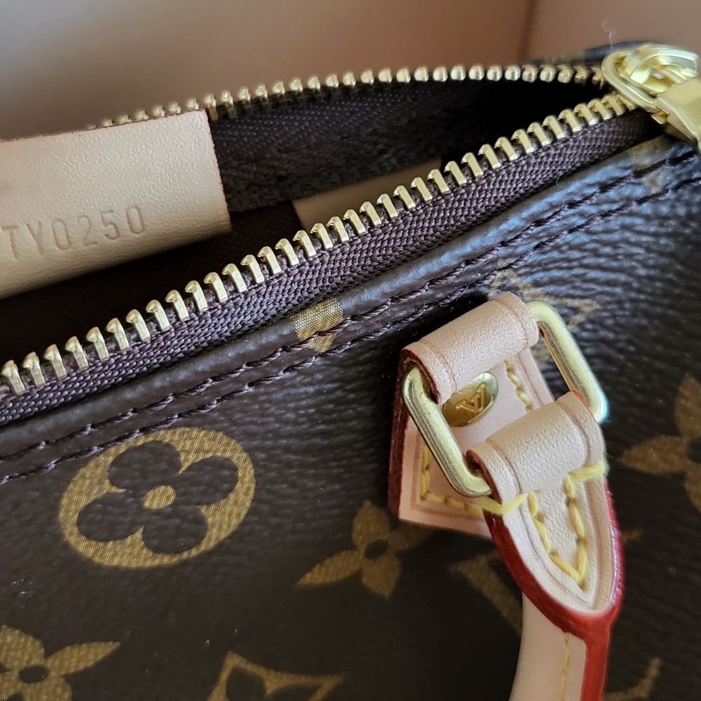 New authentic Louis Vuitton Nano Speedy - Picture 12 of 13